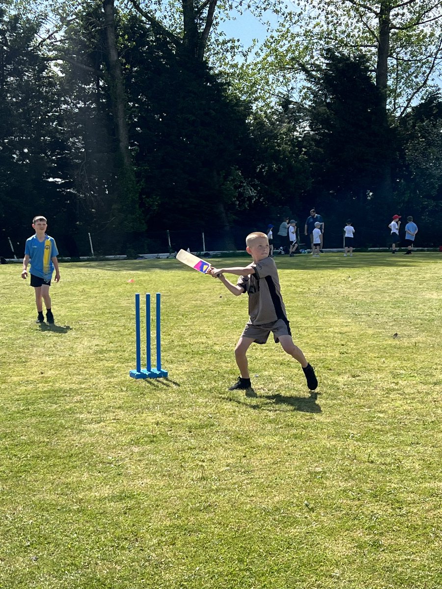 Our cricket team had a fantastic time at the Year 3&amp;4 cricket festival today! 🏏Proud of how well they played and their excellent behaviour and sportsmanship! Thank you to <a href="/sport_leisure/">CCBC Sport Caerphilly</a> and <a href="/CricketWales/">Criced Cymru / Cricket Wales 🏏🏴󠁧󠁢󠁷󠁬󠁳󠁿</a>! #TeamTYW #healthyconfidentindividuals
