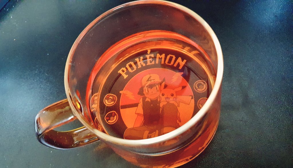 코스터 너무 이쁘다... 
이번 애니포케 팝업 스토어에서 가장 갖고싶었던 굿즈☺️