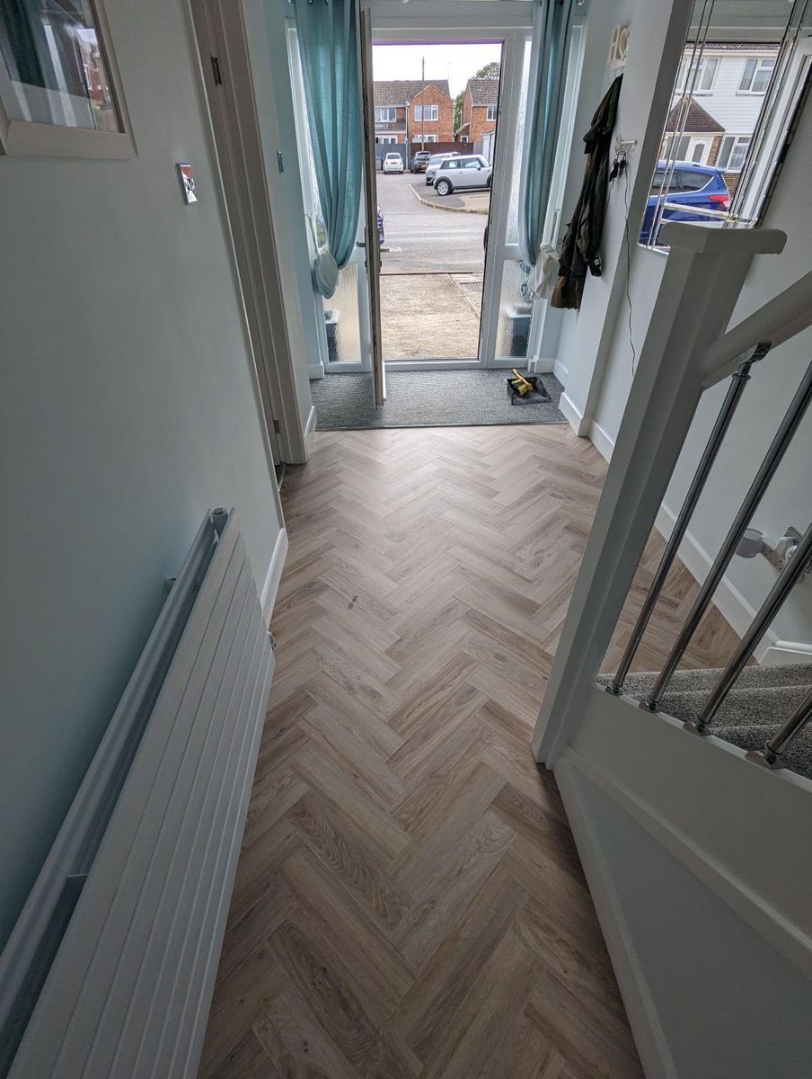 Moduleo Roots perfectly fitted by Harry of <a href="/AkaFlooring/">AKA Flooring Ltd</a> <a href="/ModuleoUK/">ModuleoUK</a>