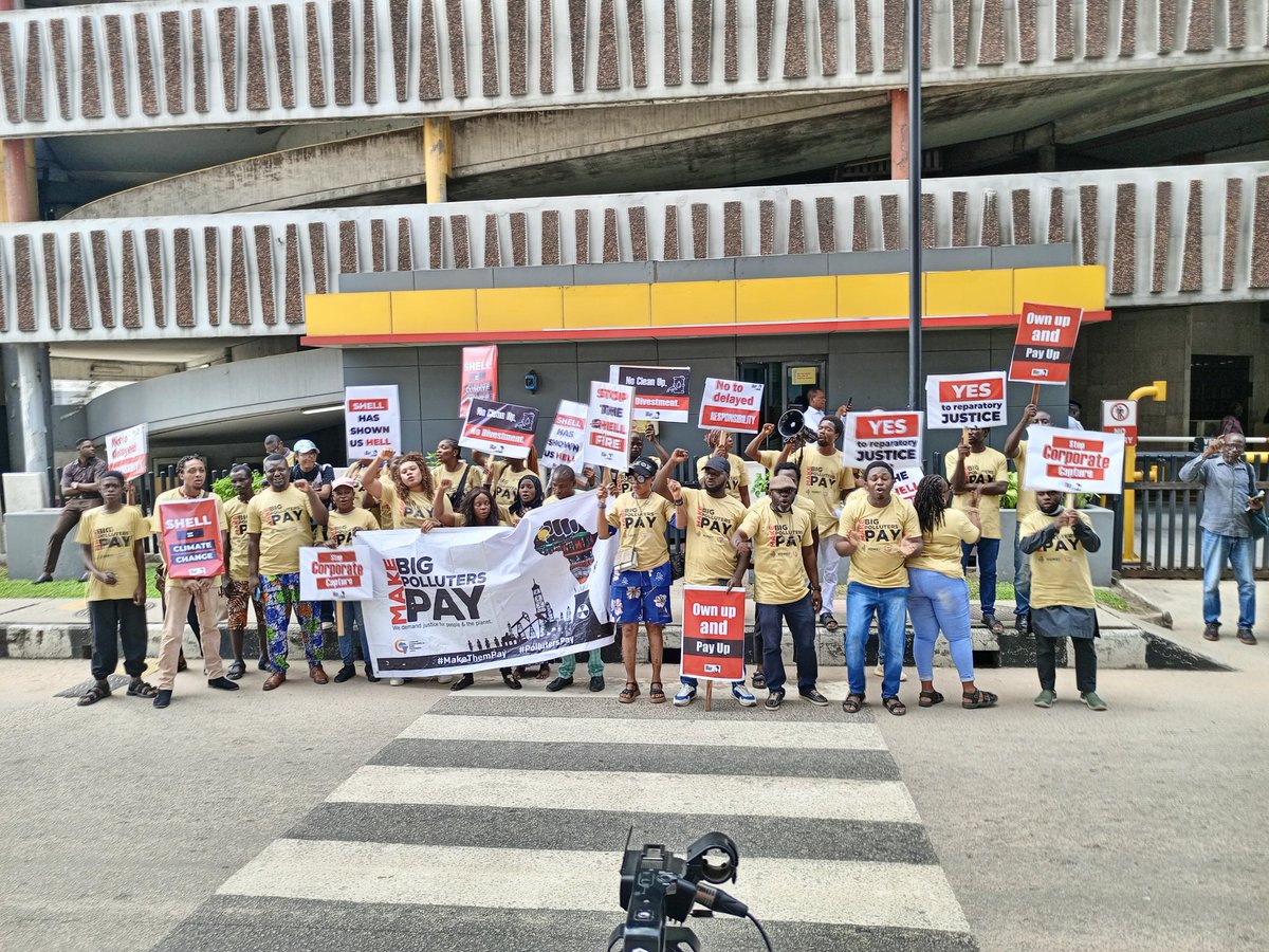 FNwapa's tweet photo. Today I joined civil society groups led by CAPPA to demand that SHELL Petroleum be held accountable for the Environmental Crises caused in Nigeria for the past 50 years before running away.
#cleanupnigerdelta
#climatechange
@SaharaReporters @ARISEtv @MobilePunch @CAPPAfrica https://t.co/NDGfCmSUgE