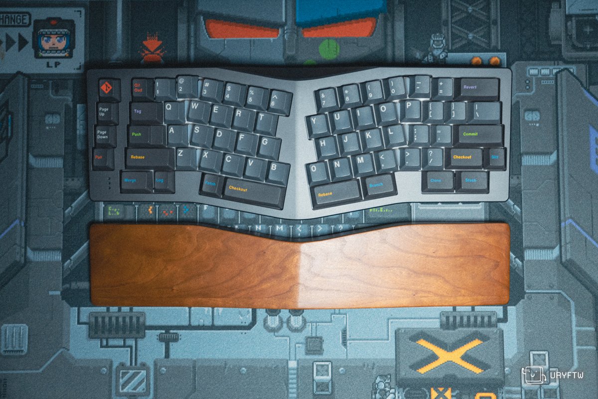 Uryftw's tweet photo. Últimas 48h para entrar en la group buy del Neo Ergo. Para mi el MEJOR TECLADO ERGONÓMICO que he probado. Literalmente absurdo. Tan bueno que ya me he pedido el segundo para mi.

La review está como estreno en Youtube para las 12h, podéis verla aquí: https://t.co/BleQ2oPPtP

PD: Pilladlo con reposamuñecas, es super cómodo.

https://t.co/rTcFlnrnRx Código URYFTW para descuento como siempre

📸 @mugencillo