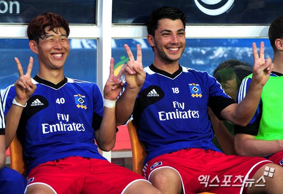 spklinherb's tweet image. 🐻호주에 왔으니 멜버른에서 뛰는 친구를 만날 수 있으면 좋을 것 같아요
🗣️그게 누구죠?
🐻톨가이 아슬란이요, 사실 제 베프 중 한명이에요