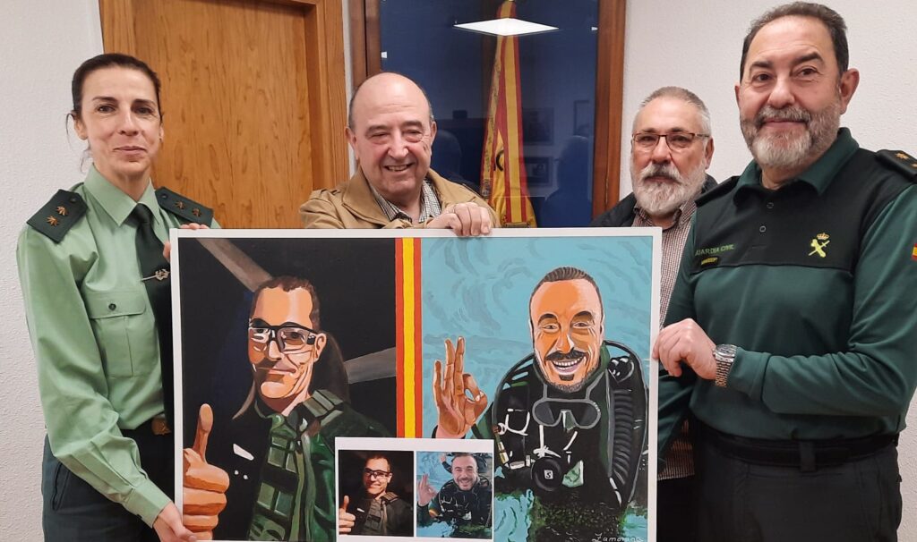 El bonito gesto de un guardia civil jubilado de Teruel a las familias de sus compañeros asesinados en Barbate.

Pedro Izquierdo Zamorano, hoy jubilado pero durante años un agente de la Benemérita en activo durante los años duros de ETA.

hoyaragon.es/sucesos-aragon…