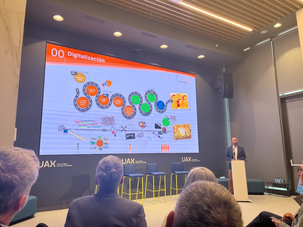 AlaudaIng's tweet photo. Nuestro compañero Daniel Enciso expone las diversas herramientas desarrolladas por @AlaudaIng para la digitalización y gestión de redes de carreteras.
"Hoja de ruta para la adaptación digital de las carreteras locales" @aecarretera @uaxuniversidad https://t.co/OMPvpIaFOf