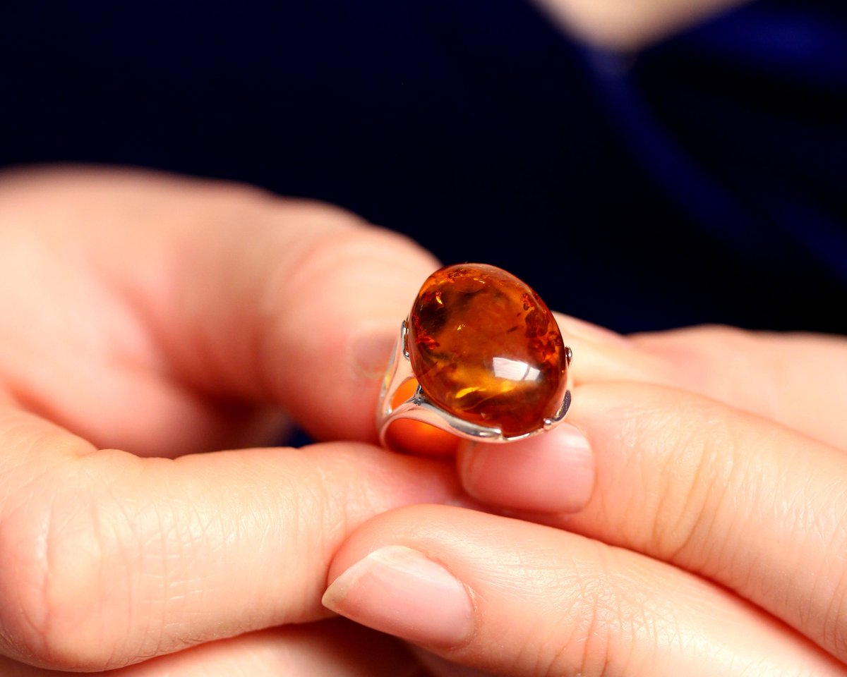 SayersLondon's tweet photo. Our vibrant amber &amp; sterling silver pieces make for the perfect, classic gift for the special lady in your life.

Shop the collection: https://t.co/IgBCP8qlB5 https://t.co/3IKxbcXLFb