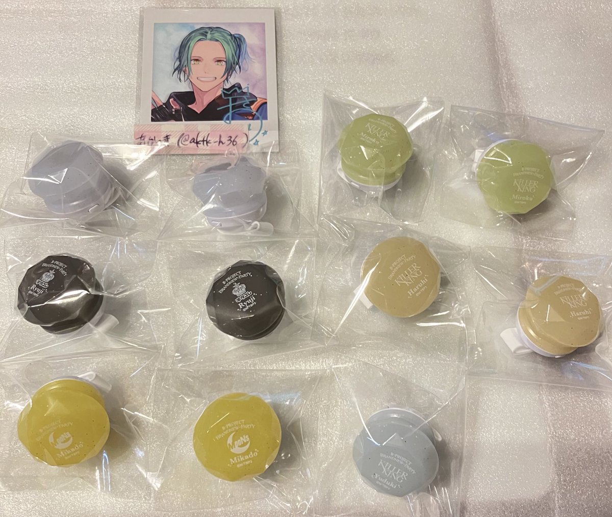 aktk_h36's tweet photo. 【交換】B-PROJECT Bプロ BRANDNEW*PARTY ブラパ リンライ リングライト

譲
北門2 是国2 釈村2 遙日2 唯月1 殿2

求
王茶利

現地手渡し、もしくは開催前郵送

検索からもお気軽にお声掛けください。 https://t.co/uUwPngmf08