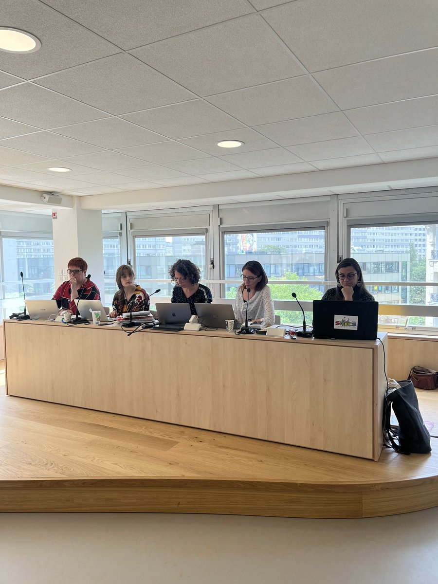 SNICS_FSU's tweet photo. Le #SNICS_FSU réuni en CN3 à PARIS concentré sur le combat contre le service de santé /orientations délétères pour la réussite scolaire de TOUS les élèves ! @fsu_nationale @NBelloubet @FSU_SNUipp @GabrielAttal @SNESFSU #infirmière https://t.co/nsYHR1la38