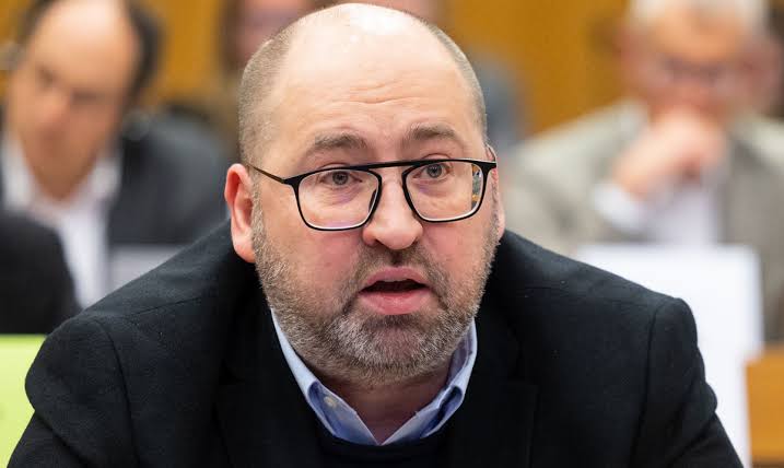 We wczorajszym programie <a href="/Gosc_RadiaZET/">Gość Radia ZET</a> pan Adam Bielan powtarzał swoje kłamliwe twierdzenia na mój temat - postanowiłem więc, że wykażę jak pan Bielan manipuluje opinią publiczną i próbuje chronić przed odpowiedzialnością karną urzędników rządu Mateusza Morawieckiego, polityków