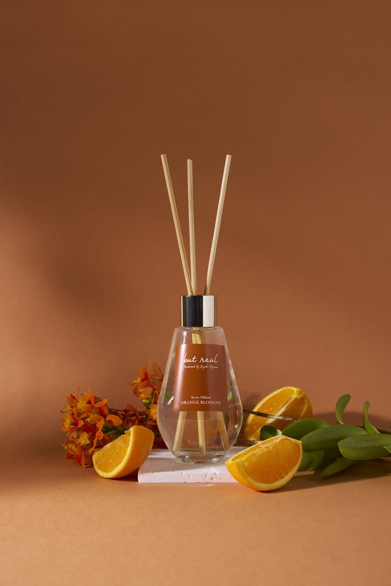 butreal_jp's tweet photo. -ORANGE BLOSSOM-
ベルガモットとレモンの清涼感に
イランイランとムスクが穏やかに寄り添い、ビターオレンジやプチグレンのほのかな苦味。

室内の様々なシーンで使っていただける
香りのルームディフューザーです。

詳細はこちら▶︎ https://t.co/ftfrFqILgz
#宮世琉弥 #butreal @miyase_staff https://t.co/CEGR12BPLP