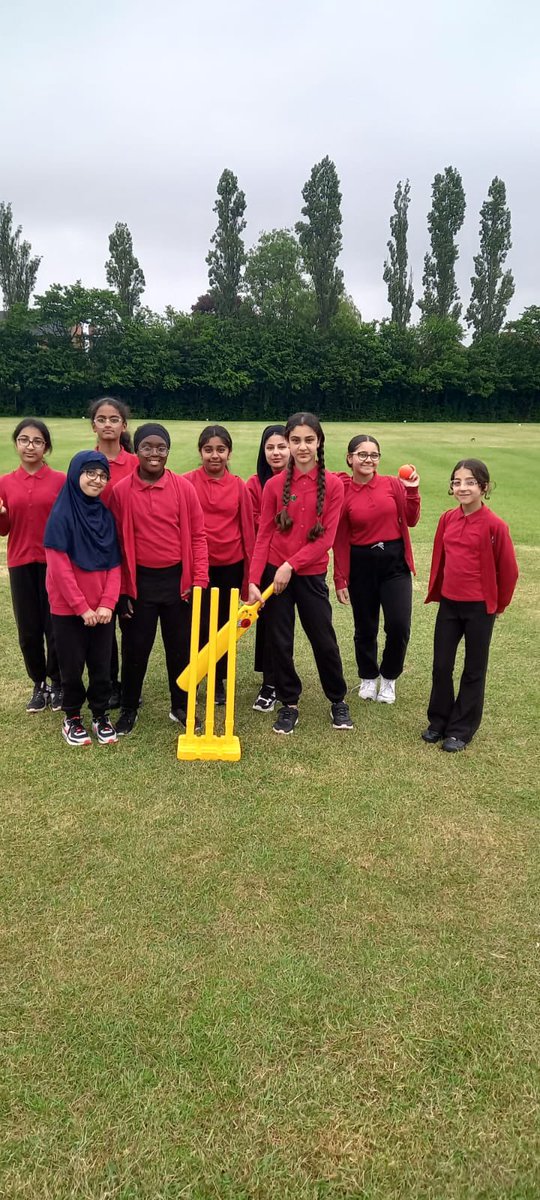 We're thrilled to be at @WembleyCC for the @KingsburyHSPPO and @HarrisLoweAcad Sports Partnerships Y5/6 Cricket Tournament! 🏏 Our Braintcroft girls are ready! #CricketTournament #YouthSports @EducationEACT