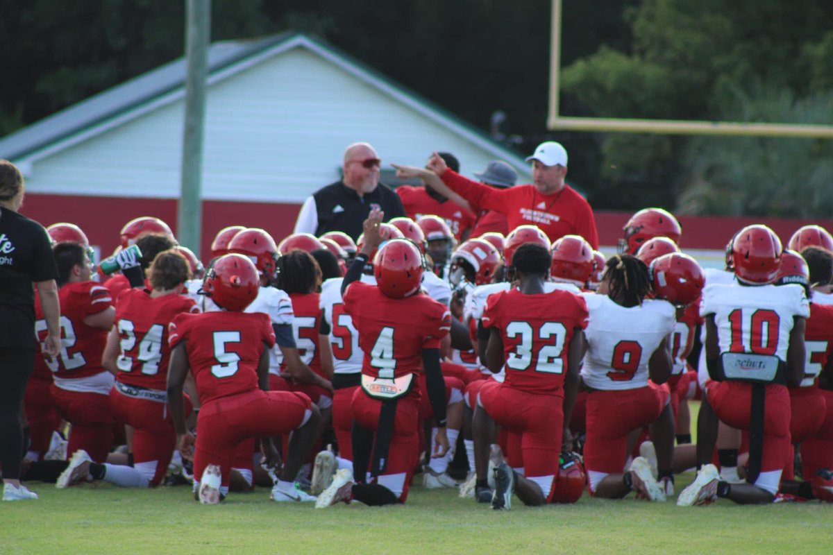 CoachWaggonerGT's tweet image. “𝗧𝗵𝗲 𝗦𝘁𝗮𝗻𝗱𝗮𝗿𝗱 … 𝗜𝘀 𝘁𝗵𝗲 𝗦𝘁𝗮𝗻𝗱𝗮𝗿𝗱.” #WeAreBlountstown  #OutWorkEverybody #SummerProgram2024 🐅