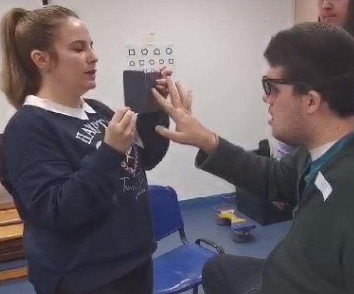 fundparaqueveas's tweet photo. Al final se entregaron 42 informes y 13 gafas para ayudar a mejorar la calidad de vida de las personas evaluadas!!

Muchas gracias a todos los participantes y a @FundlaCaixa, y enhorabuena a todxs por el trabajo!!

#ConvocatoriasProyectosSociales #FundacionLaCaixa https://t.co/nnIyDEt8j4