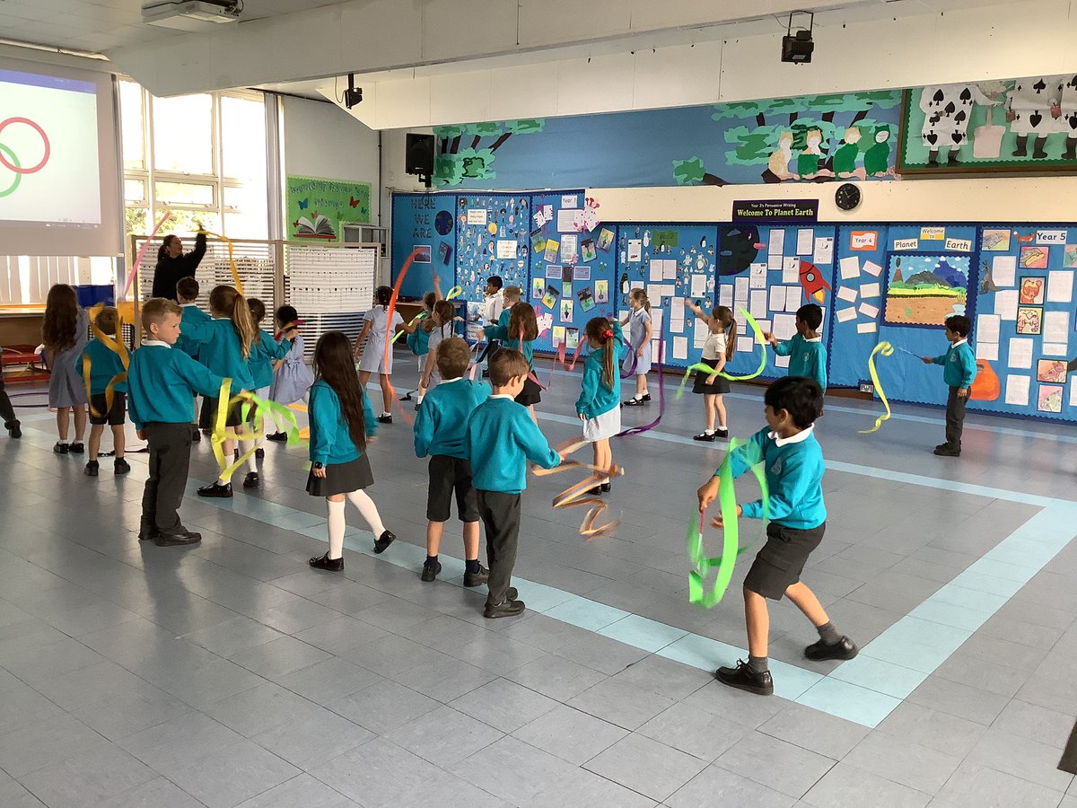 Year 1 are currently enjoying an Olympic themed dance workshop!