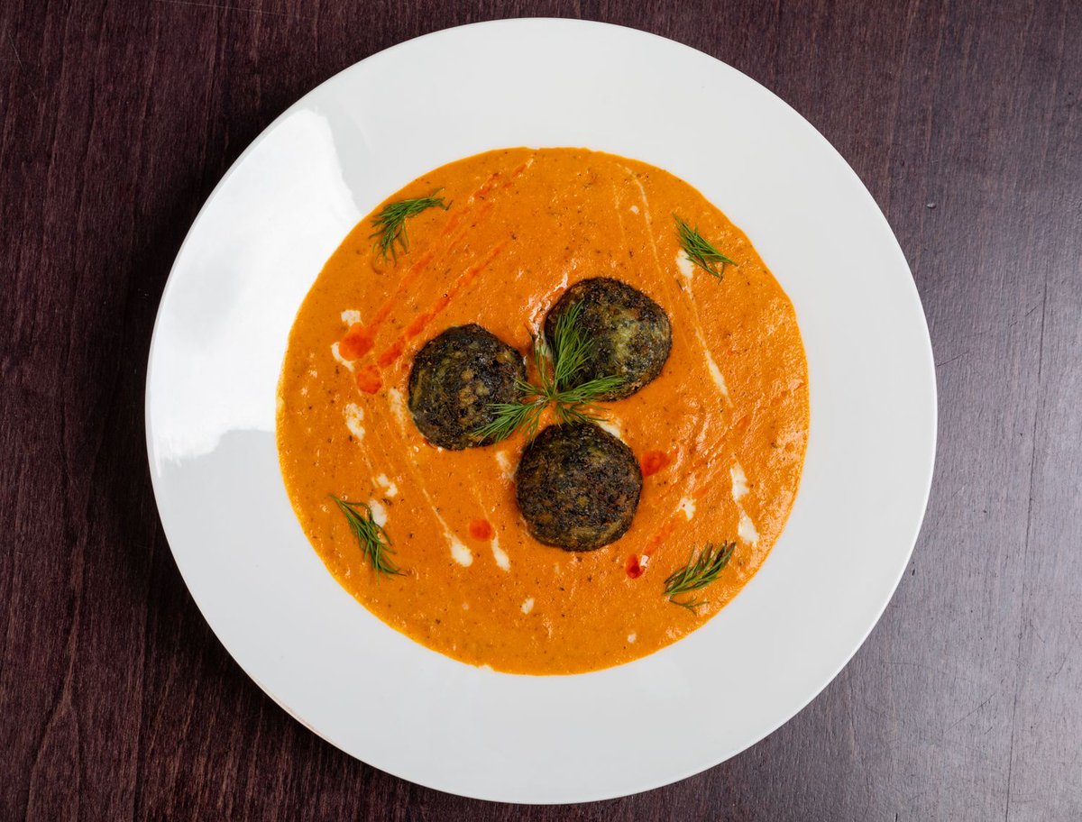 RATTAN MANJUSHA Spinach ‘kofta’-dumplings stuffed with tangy Portobello and button mushrooms, in dill and black cumin flavoured gravy. Indulge in fine dining Indian delicacies with Tapasya.

buff.ly/3UGg3Wd
buff.ly/4b1fb4p

 #IndianRestaurant #Tapasya #FruitMarket