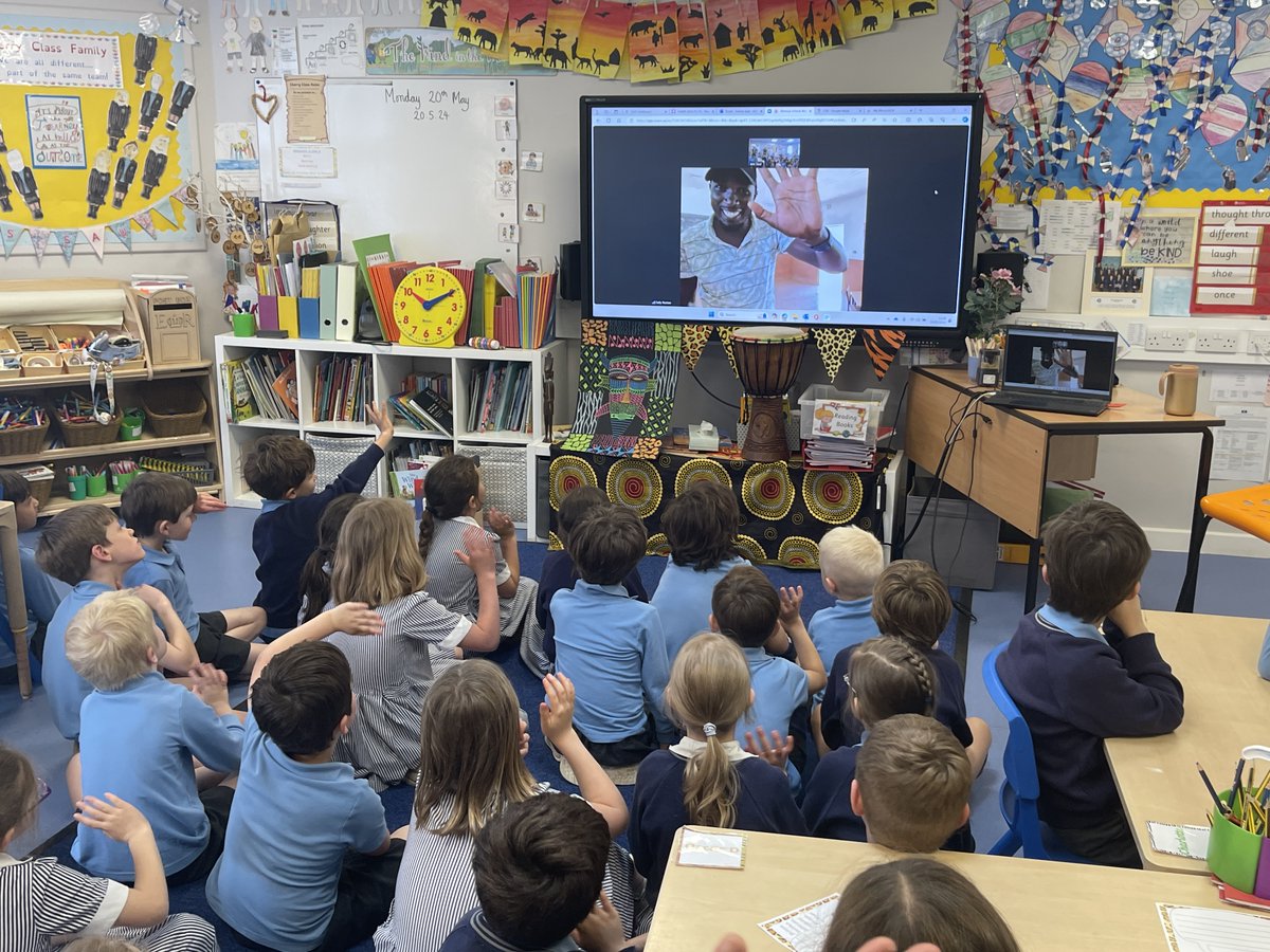 TownCloseSchool's tweet photo. They were fascinated to have a tour of the school &amp; to have a Q&amp;A session with some of the pupils, understanding more about their daily life &amp; their experience of school.
Our sincere thanks to Sally for facilitating &amp; hosting the call.
#TownCloseTopics #TownCloseYear2 https://t.co/0DAOu3GypK