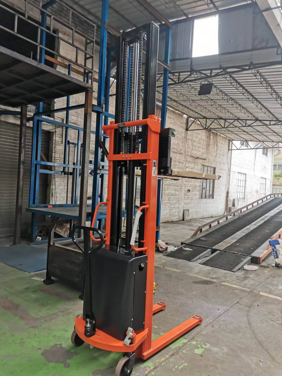 NiuliForklift's tweet image. Guangdong NEUNE Semi Electric Stacker

Compared to fully electric stackers, the semi-electric model offers a cost-effective solution for those seeking a balance between price and performance.

#palletstacker #electricforklift #semielectricstacker 
#electricstacker #Semielectric