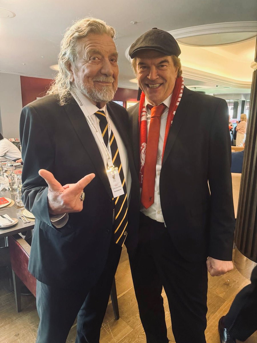 Stairway to Heaven: Beim letzten Heimspiel gegen die Wolverhampton Wanderers ihren Vice President Robert Plant getroffen. Was für eine Legende, it was an honour.