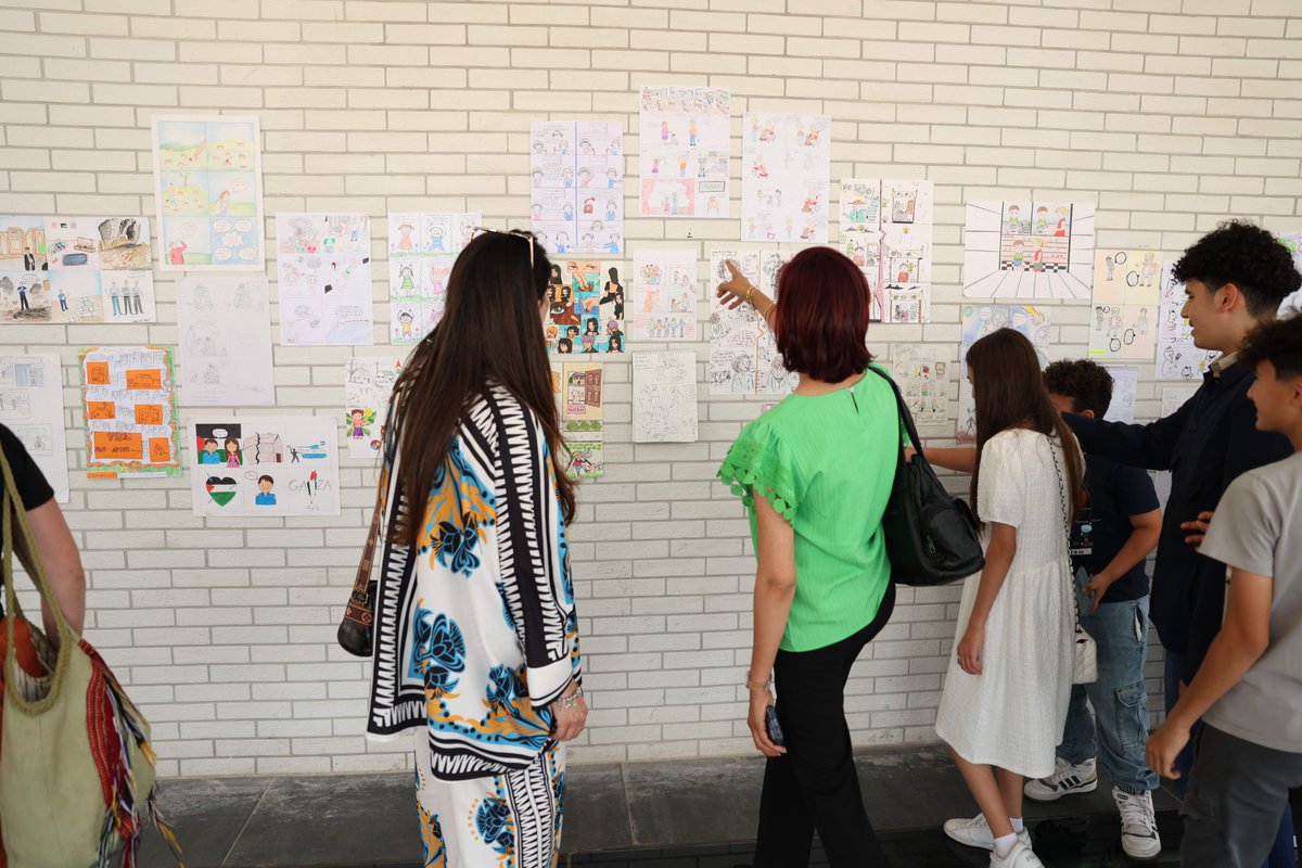EUinJordan's tweet photo. 📣The #ComicsWeek has officially started! Don’t miss the opportunity to visit the exhibition from 21-27 May at 📍Swefieh Village!
Get a taste of the atmosphere at the Comics Week opening!
@belgiuminjo @FranceJordanie @EmbEspJordania @GreeceinJordan @ItalyinJordan @EUNICJordan https://t.co/rJu7W15tCv