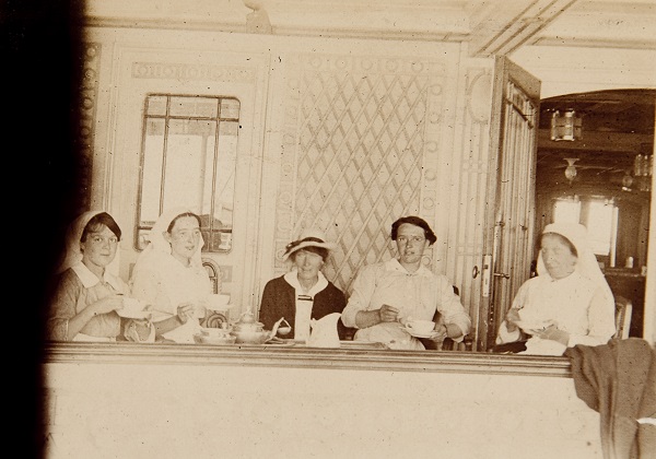 Happy #InternationalTeaDay! 🫖 Here's a wonderful photo of a tea party held on board the French hospital Ship, the Sphinx, as a thank you for nurses from the Scottish Women's Hospitals. #WW1 #HistNursing