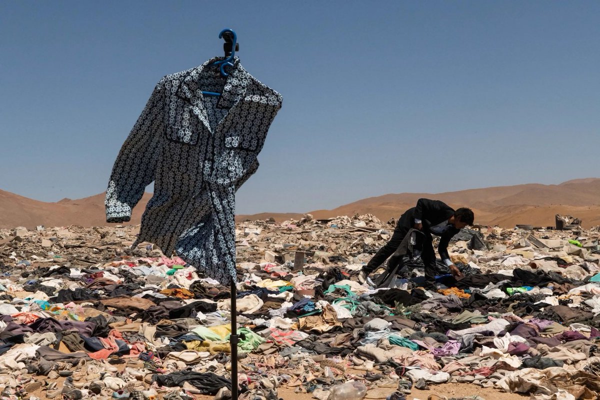 Over 70,000 marched for climate justice in NYC, starkly contrasting the silence at NY Fashion Week. Is fashion ignoring the climate crisis? #ClimateWeek #NYFW #ActNow time.com/6318970/fashio…