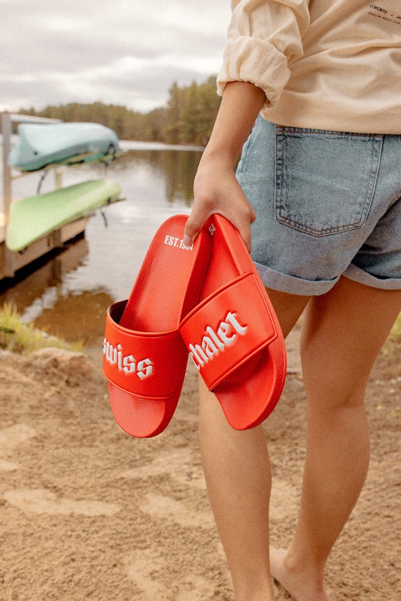 mattdagley's tweet photo. "Swiss Chalet is celebrating its 70th Anniversary with the release of its first-ever merchandise lineup, The Retro Summer Collection" https://t.co/3vI4FnTG40