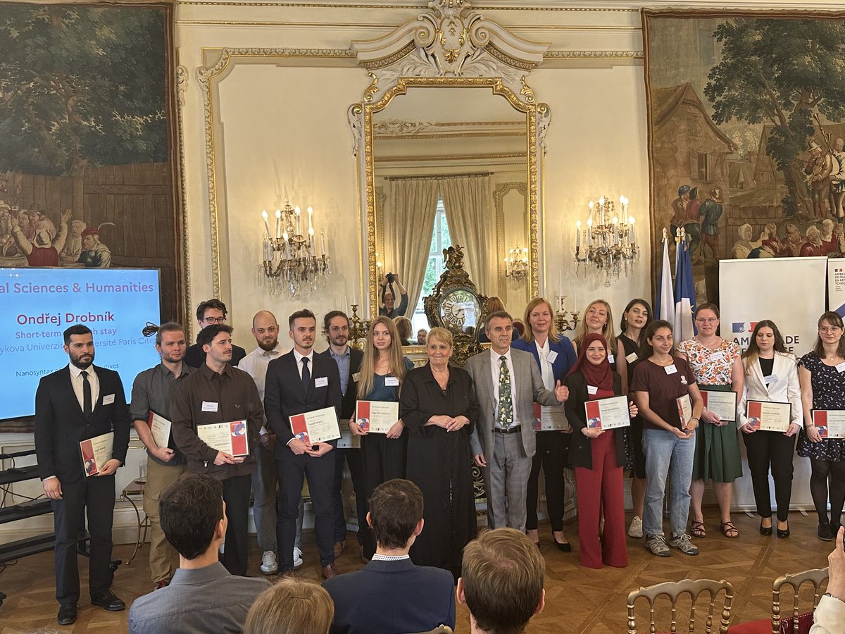 La France à Prague 🇫🇷🇨🇿 tweet media