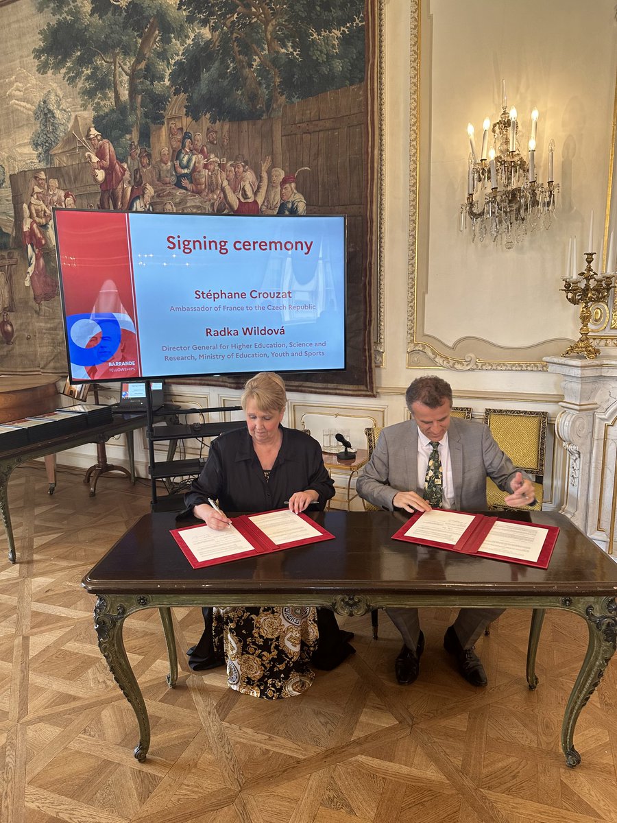 La France à Prague 🇫🇷🇨🇿 tweet media