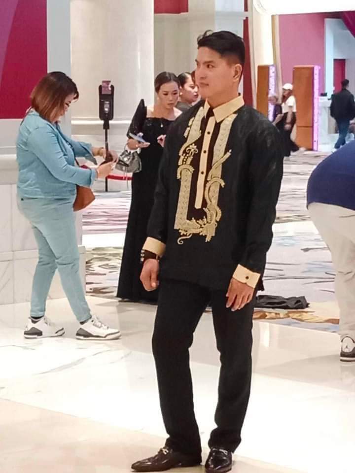 Ang pogi naman Ng bunso namin Mygz Molino 

KABUNSOAN STANDS FOR MYGZ