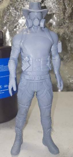 Solo420TV's tweet photo. Had someone 3D model my PUBG character so I could print it.  it's not perfect but it's not too bad https://t.co/ktNyqbImmK