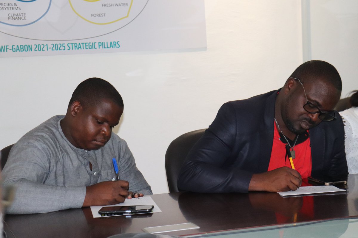 WWFGabon's tweet photo. WWF_Gabon poursuit ses rencontres avec ses partenaires pour présenter le programme CIBEL . Une initiative financée l’AFD qui vise à préserver et promouvoir la biodiversité et le développement durable dans la Zone TRIDOM .
#WWFGabon #CIBEL #DéveloppementDurable #ZoneTRIDOM https://t.co/EjbHDt39c3