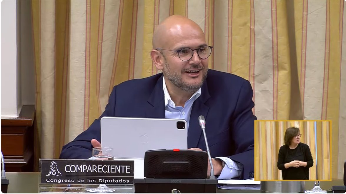 COCEMFEnacional's tweet photo. 🗣️@Anxoqueiruga comienza su intervención en la Comisión de Discapacidad del @Congreso_Es
para: 
Analizar las necesidades de las personas con discapacidad física y orgánica  
Encontrar soluciones que garanticen el ejercicio de nuestros derechos en igualdad
https://t.co/AiRtQoL7oW https://t.co/wLIWCcPcUd