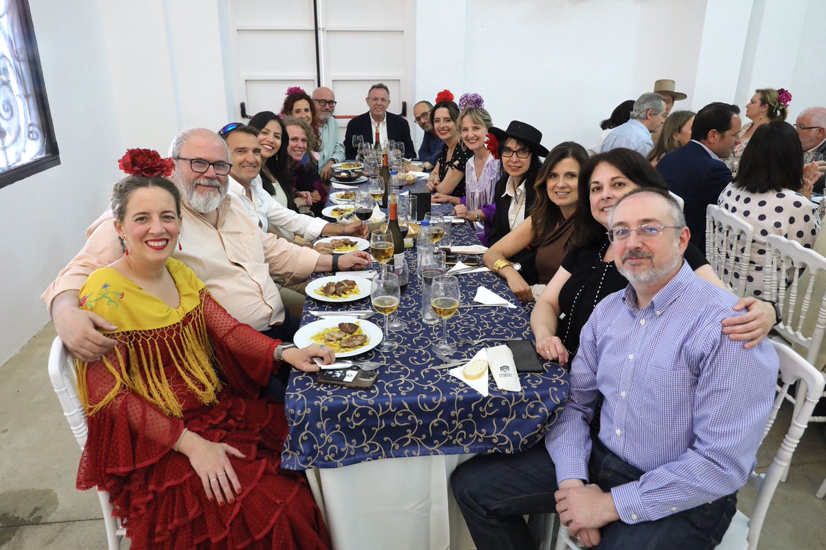 Magnífico día de encuentro en nuestra Feria de Córdoba con compañeros y compañeras de la @Univcordoba