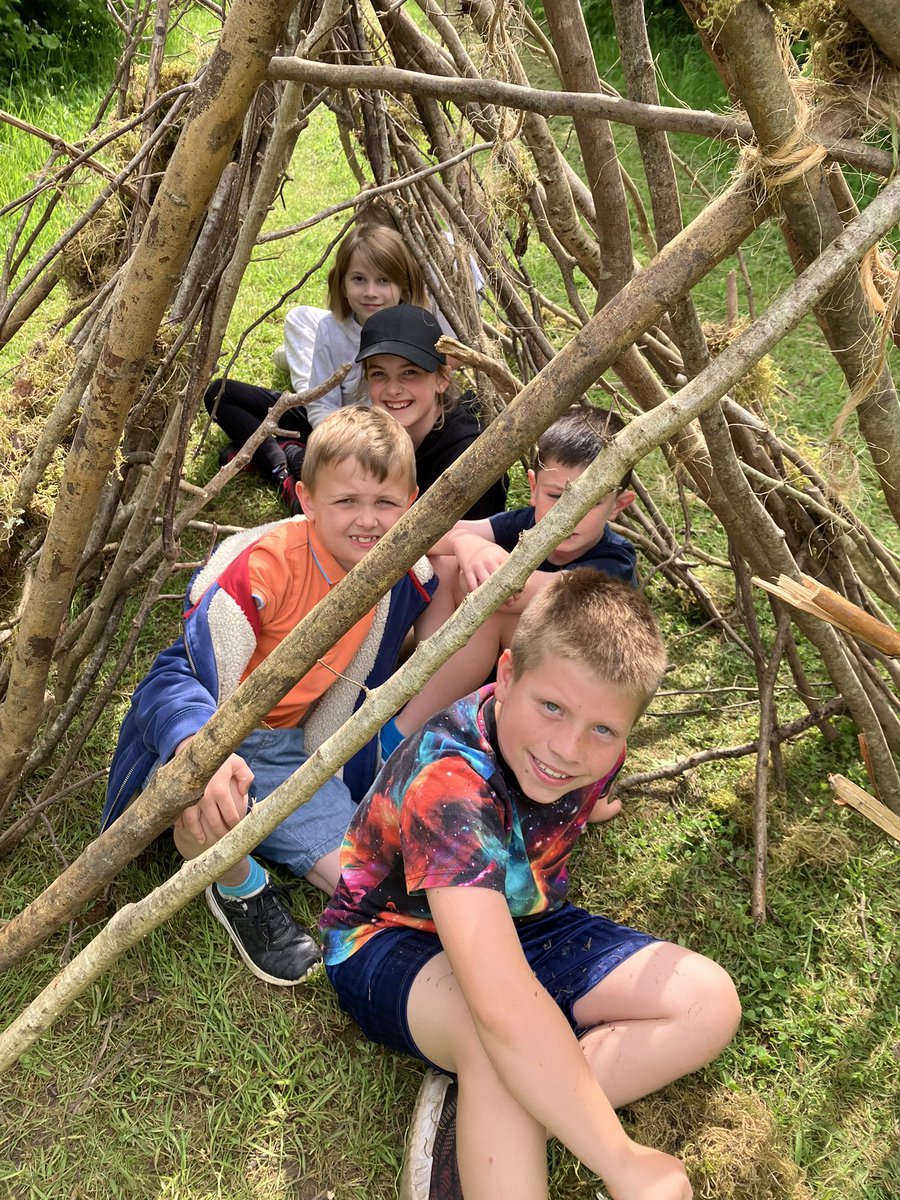 CHTrips's tweet photo. More of our super stick structures! Need survival skills? Year Four are the people to help! 

#yearfourresidential #funinthewoods #heavenisaplacecalleddorset https://t.co/WYMio85VqI