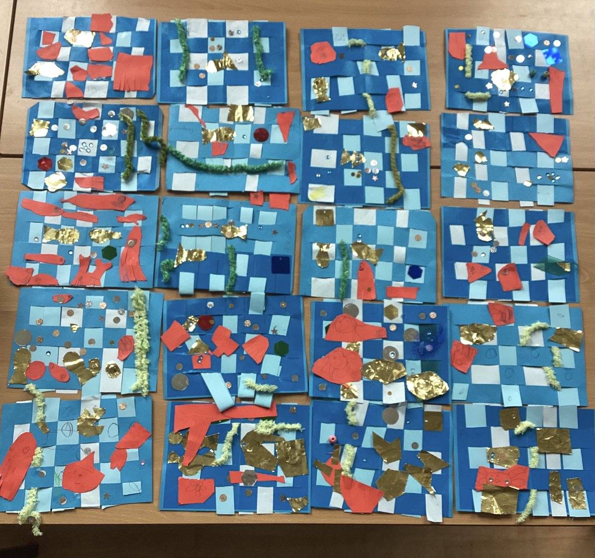 Mrs_kirby29's tweet photo. We loved our art topic this half term learning how to weave! We even had a go at using different materials on a hula hoop too! #pinehurstart @MissMcBride20 https://t.co/39l0tTxkdY