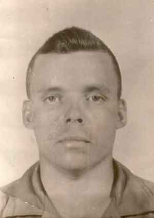 El 21 de mayo de 1966 tropas de la ilegal Base Naval en Guantánamo asesinan al soldado cubano Luís Ramírez López. 

EE.UU nos acusa de terroristas y nosotros ponemos los muertos. 

El que ametralló la embajada de Cuba en USA está libre. 
#Cuba