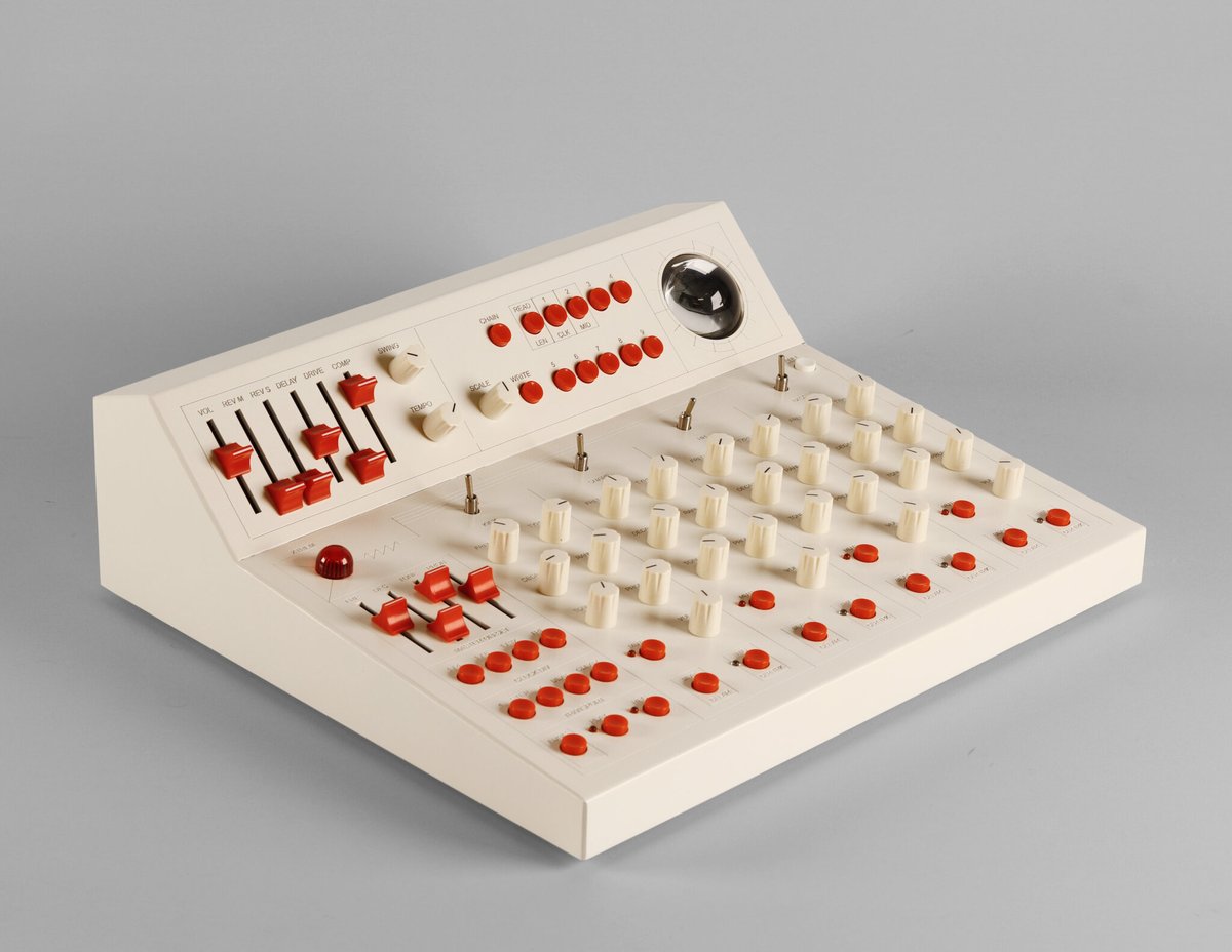 CRUM2 “generative percussive harmonic device” to come with a swoon-worthy industrial design. cdm.link/2024/05/crum2-… amazing work by @analogsweden + hultén + Nyström