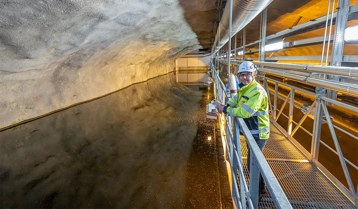 Kaukolämmön tuotannossa otettiin viikonloppuna historiallinen askel, kun lähes koko Turku Energian myymä kaukolämpö tuotettiin sähköisellä tuotannolla. Tulevaisuudessa ei-polttavaan teknologiaan perustuva kaukolämmön tuotanto tulee kasvamaan.

Lue lisää 👉turkuenergia.fi/uutiset-ja-art…
