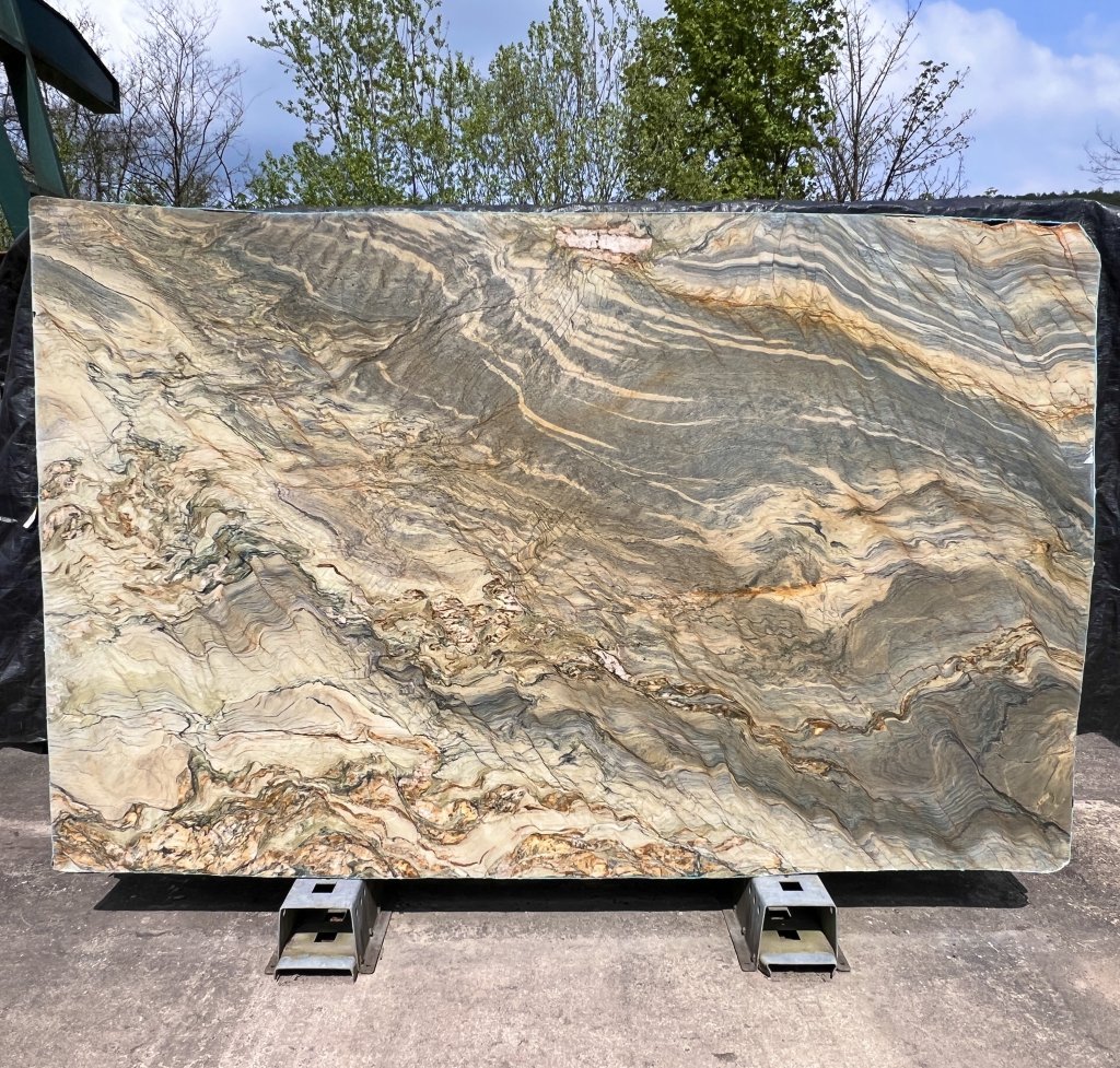 Fusion Wow Quartzite! 🌟 The name says it all for this one 😍 Boasting 30mm thickness and impressive dimensions of 3.19m x 1.97m. Definitely a showstopper!❤️

📞01629 700 490
📧sales@pisani.co.uk
📍Pisani, High Peak Junction, Whatstandwell, Matlock, DE4 5HN