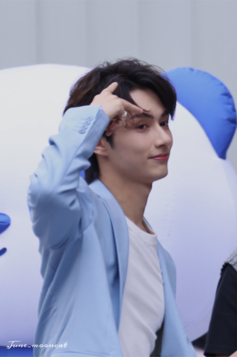June_mooncat_'s tweet photo. 240521

#세븐틴   #SEVENTEEN  #준 #JUN #文俊辉  #문준휘  #ジュン https://t.co/NoaLfHhc0A
