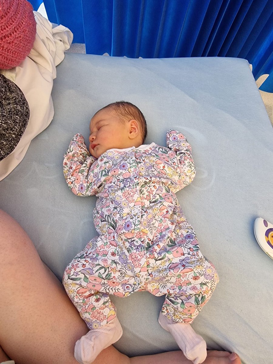 Say hello to Poppy the latest addition to the Jackfield Band family! 
Massive congratulations to Gemma & Chris Wood on the arrival of Poppy and their deep dive into parenthood 🎉❤️