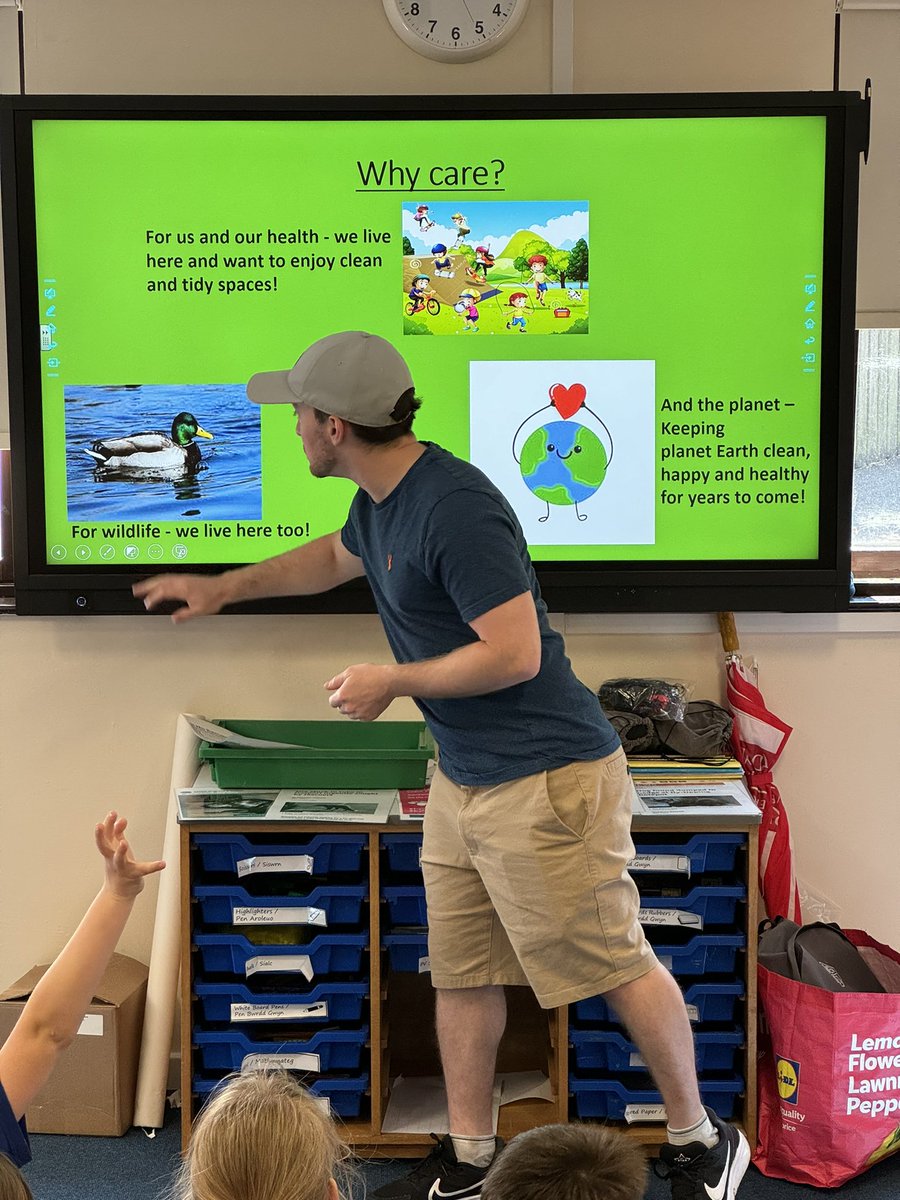 Miss Davies & Mrs Field tweet media