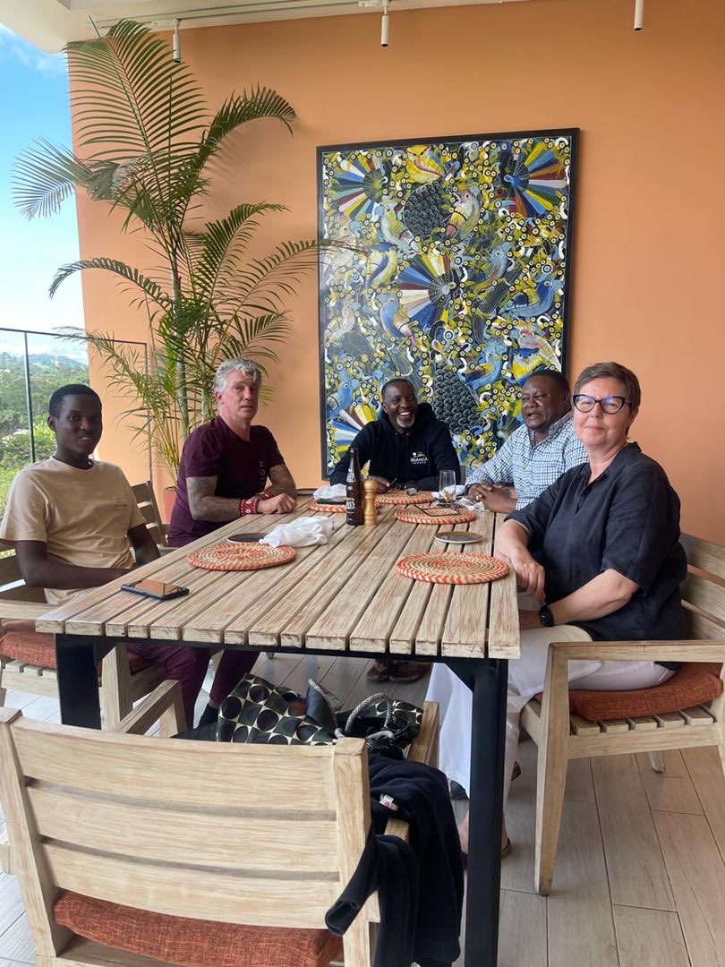 Sometimes i think, why didnt i make a move earlier to Tanzania, its clearly my second home. Simon just helping understand a few ropes here, Maxine is our interior designer, Chris plummer( on right) is an archtect who has designed some of our furniture for Mwamba lodge