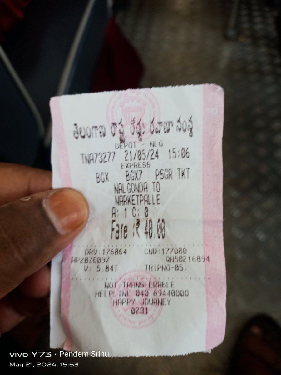 srinu_pend17956's tweet photo. @tsrtcmdoffice గౌరవనీయులైన RTC MD సార్ గారికి సార్ నేను నల్గొండ నుండి భువనగిరి వెళ్లే బస్సు లో నార్కెట్పల్లి వరకు ప్రయాణించాను టికెట్ కి 40రూపాయలు గాను 100ఇచ్చి చిల్లర 60రూపాయలు తీసుకోవటం మర్చిపోయాను అవకాశం ఉంటే ఇప్పించండి సార్ bus no AP28Z6097 https://t.co/Tf8d82xIR2
