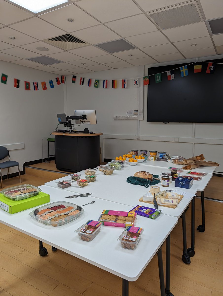 Today in @Ox_wrh we're celebrating the 45 different nationalities in our department with the medium of food! We've brought along a range of our traditional dishes to enjoy lunch together.