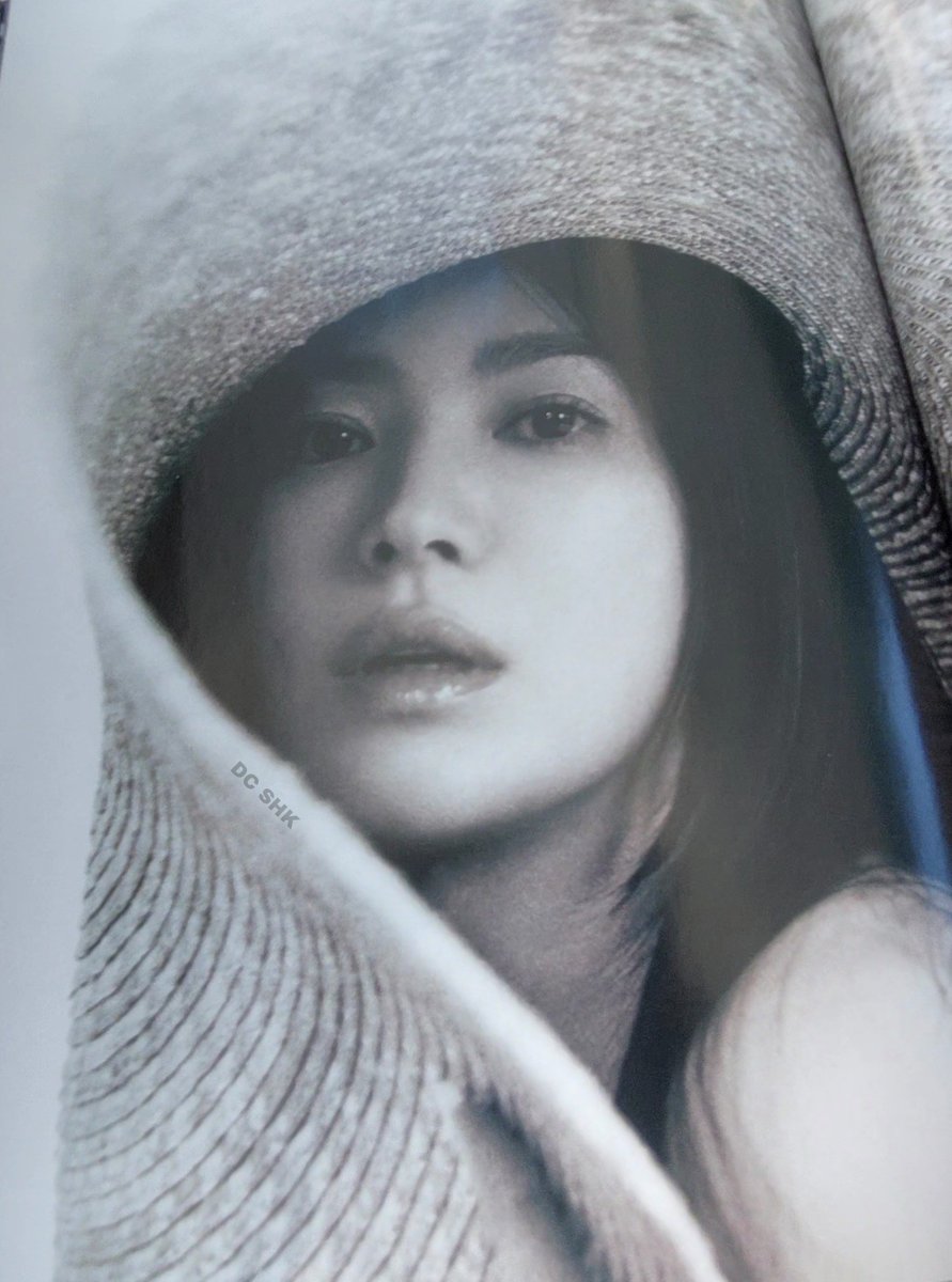 #SongHyeKyo on being in the industry for so long: 'It's a blessing to have survived this long in this industry. And the fact that I can still receive the public's love at my age, I don't think it's because of my looks anymore. That's why I have to work even harder on my acting.