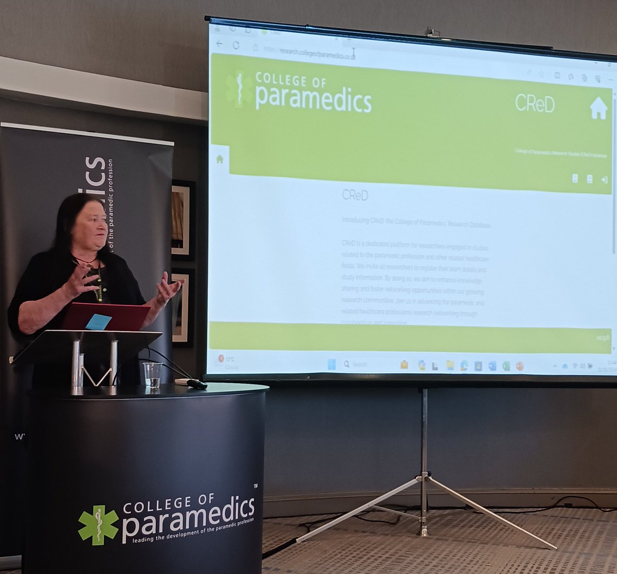 Fantastic initiative from @ParamedicsUK launching CReD - the College of Paramedics Research Database at today's conference - a global open access research database for paramedicine led by @DrJuliaWilliams #Paramedics #Research #ParaResearch