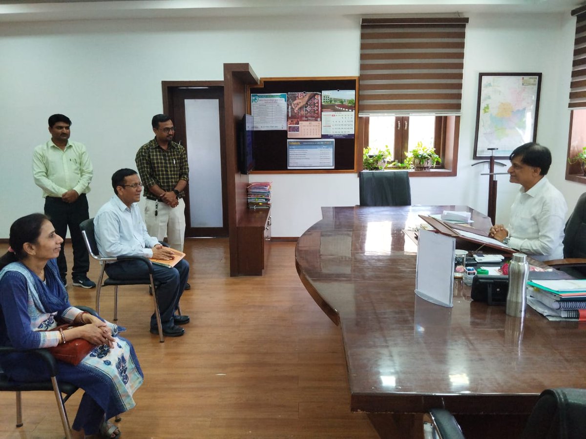 dcpusrn's tweet photo. Pre Adoption  (દત્તક વિધાન)
By Hon'ble Dist. Megistrate shri k.c.sampat Sir &amp; 
District child protection unit 
Surendranagar
@CollectorSRN @Gujaratscps https://t.co/7AnaNQZTz8