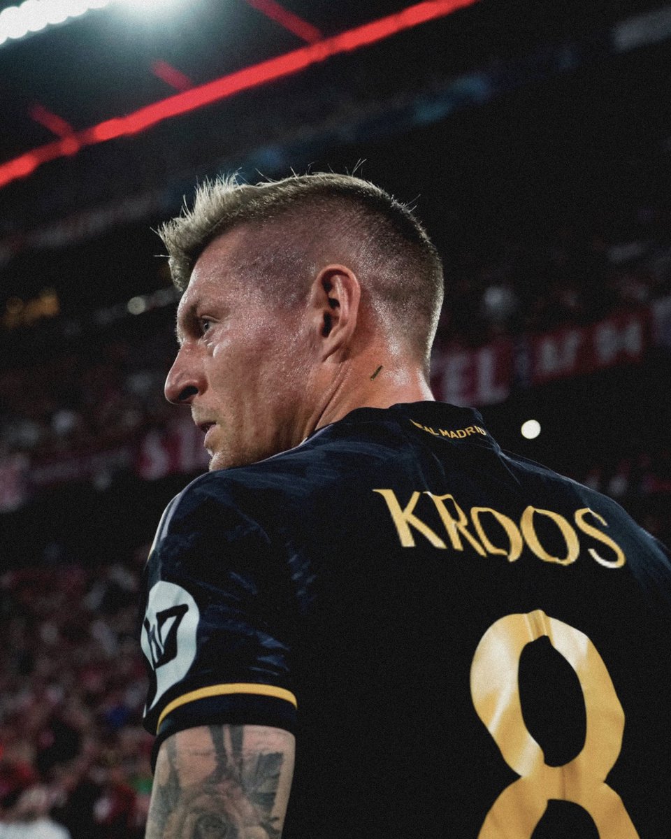 MadridXtra's tweet photo. 🚨 Toni Kroos: “I really thought about it for a long time, a very, very long time, and in the past few days, I’ve come to a conviction, which is that this season, this wonderful season, the tenth season with Real, will also be my last season with Real. And for me, the only option is to end my career at Real Madrid.”