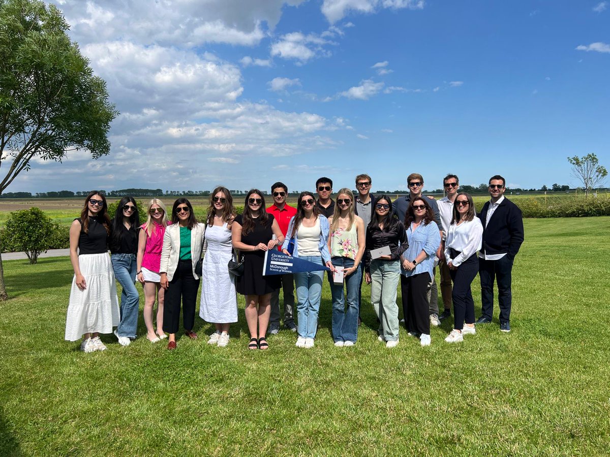 Global_MSB's tweet photo. Last weekend a group of undergraduate students arrived in #Accra and #Florence, as part of their Global Business Experience course, for a full week of client presentations and company visits #MSBglobal @msbgu https://t.co/CHChTPcyOH