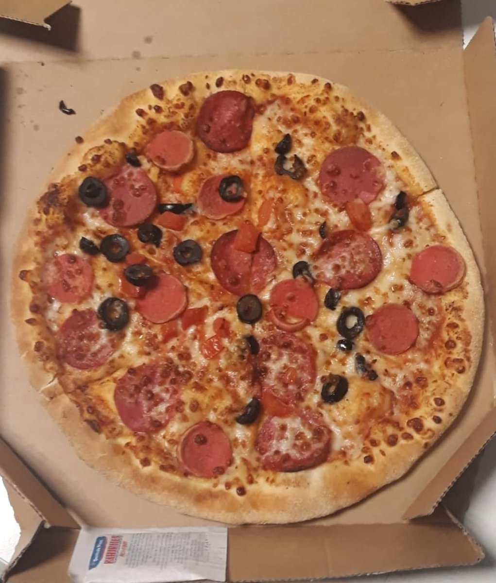 GuldaneDrms's tweet photo. @bitexencom #BitexenEtkisi en sevdigim pizza bol malzemeli her malzemeden olsun asla ayirt etmem. Bitexen ve pizza benim olsun dunyalar sizin @ozlemKaraca06 @yakamozyyagmuru https://t.co/2x96UB6jJq